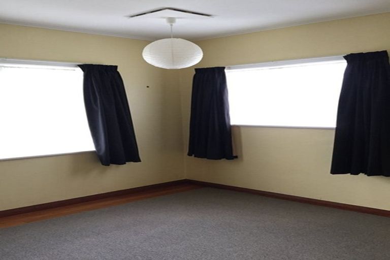 Photo of property in 30 Ihle Street, Terrace End, Palmerston North, 4410