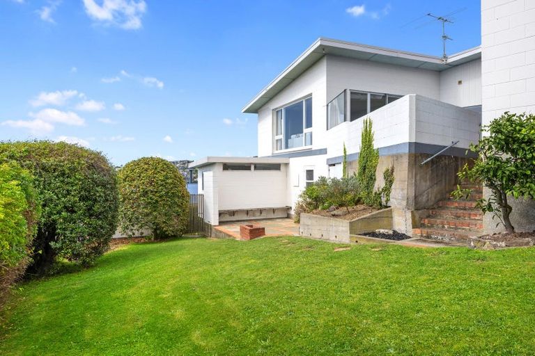 Photo of property in 32 Kidson Terrace, Cashmere, Christchurch, 8022