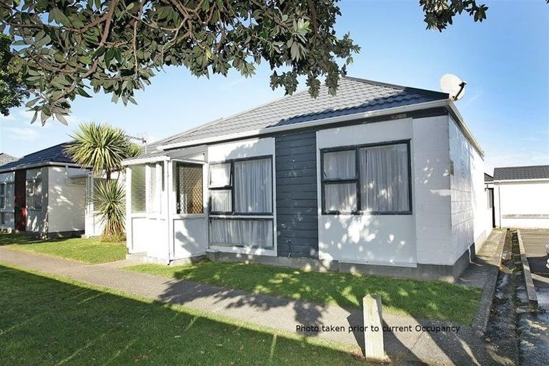 Photo of property in 1/102 Endeavour Street, Lyall Bay, Wellington, 6022