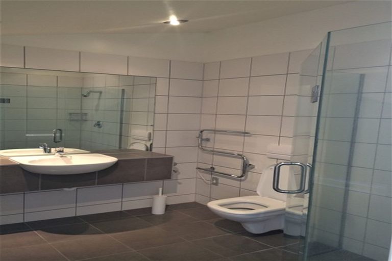 Photo of property in 23 Churchill Road, Murrays Bay, Auckland, 0630