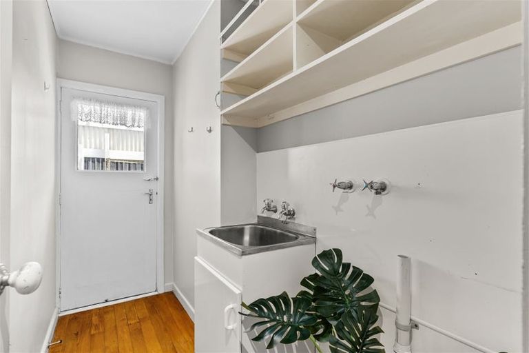 Photo of property in 7a Cunliffe Road, Redwood, Christchurch, 8051