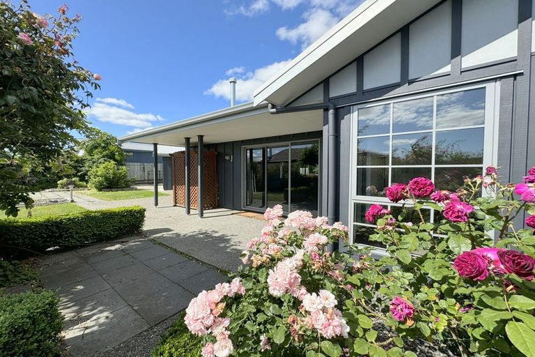 Photo of property in 1 Highgrove Place, Waipukurau, 4200