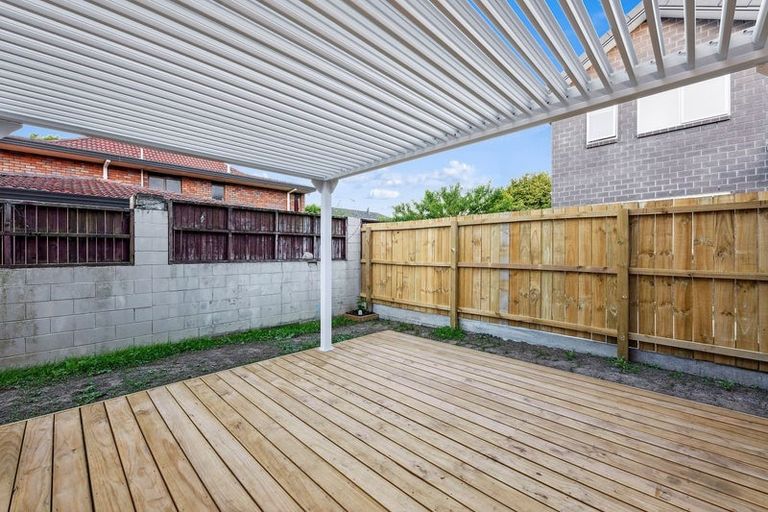 Photo of property in 4c Bosun Place, Te Atatu Peninsula, Auckland, 0610