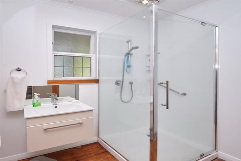 Photo of property in 9 Falstaff Street, Stratford, 4332