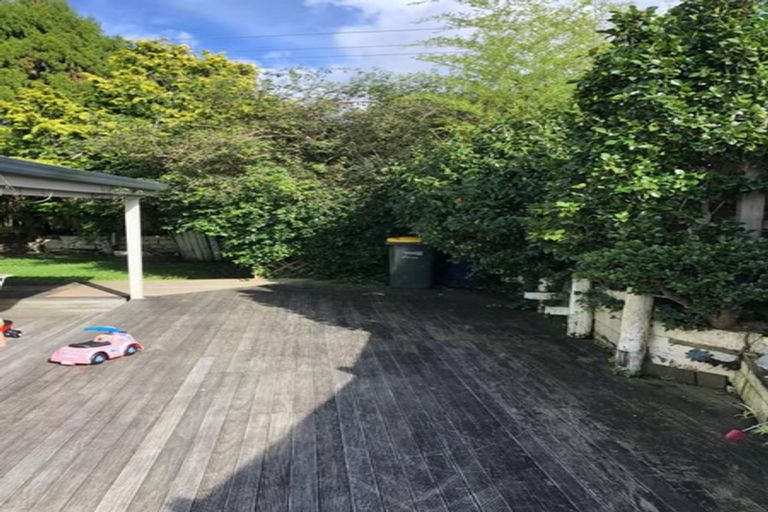 Photo of property in 2/92 Manuka Road, Glenfield, Auckland, 0629