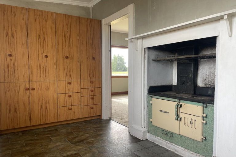 Photo of property in 50 Seaward Road, Edendale, 9825