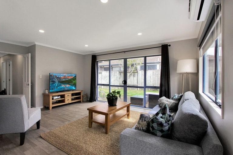 Photo of property in 17 Edward Payton Grove, Pukehangi, Rotorua, 3015