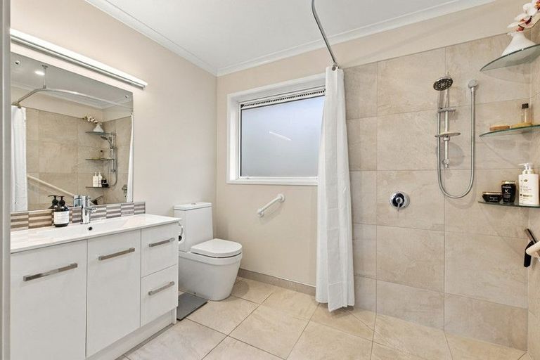 Photo of property in 61 Kotuku Crescent, Woolston, Christchurch, 8023