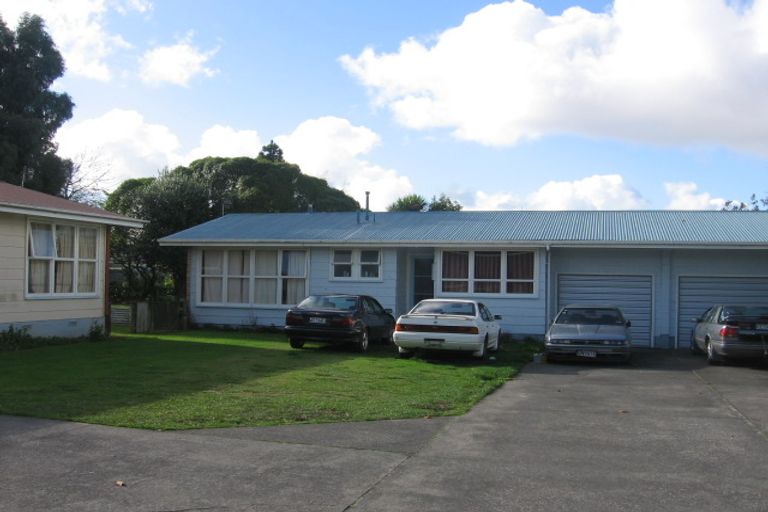 Photo of property in 30 Halswell Crescent, Westbrook, Palmerston North, 4412