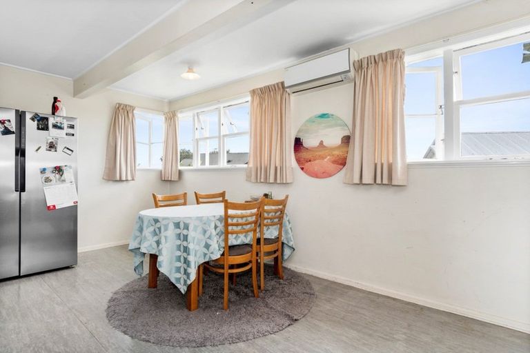 Photo of property in 11 Surrey Grove, Parkvale, Tauranga, 3112