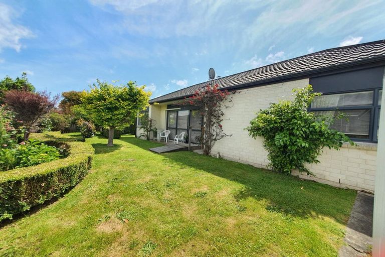 Photo of property in 60b Arawhata Road, Paraparaumu, 5032