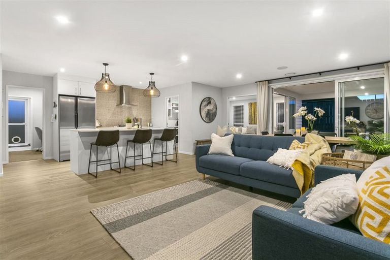 Photo of property in 1 Grenache Way, Kumeu, 0810