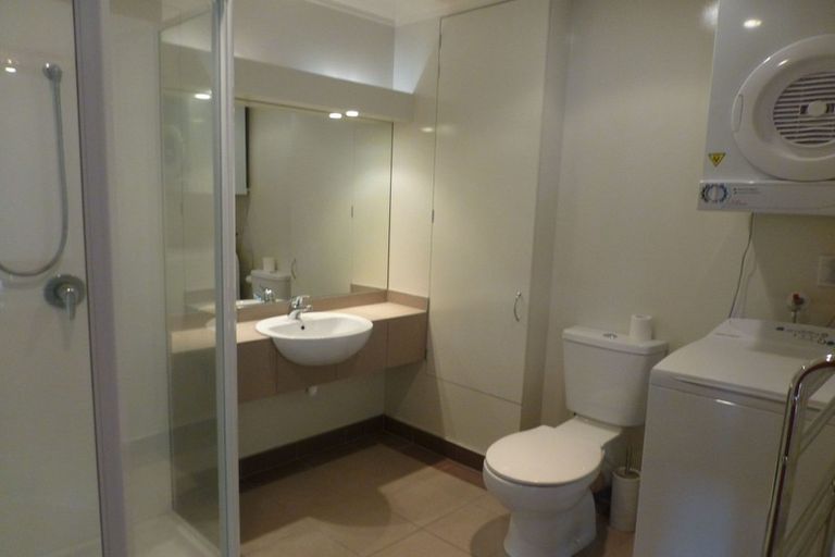 Photo of property in Pirie Street Townhouses, 28/35 Pirie Street, Mount Victoria, Wellington, 6011