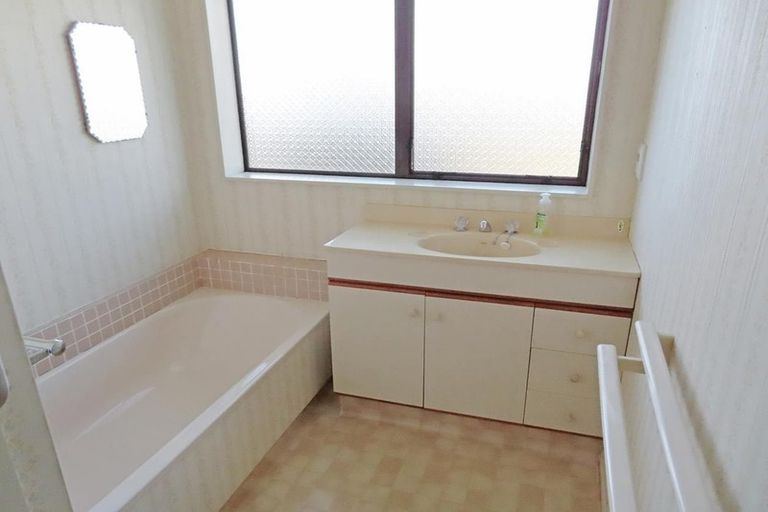 Photo of property in 2/715a Fergusson Drive, Elderslea, Upper Hutt, 5018