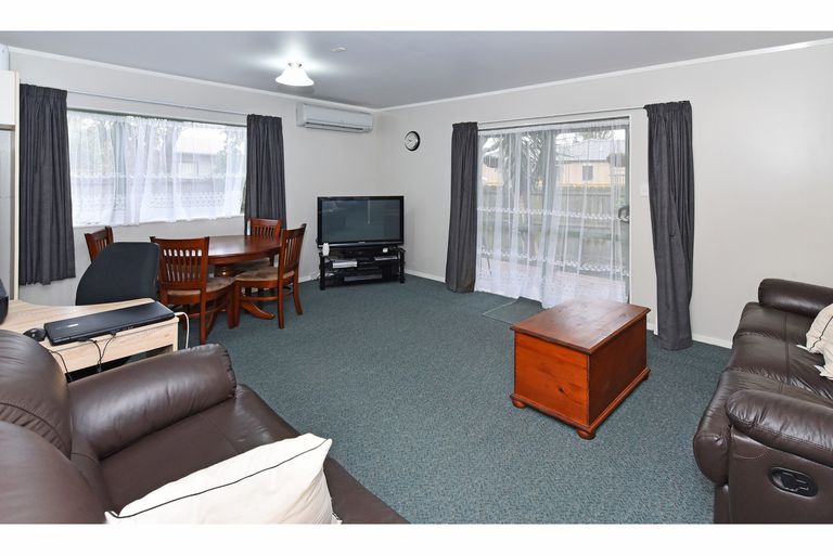 Photo of property in 10b Lane Road, Weymouth, Auckland, 2103