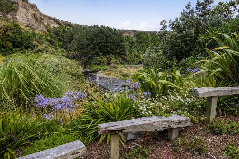 Photo of property in 40 Kawei Road, Ohawe, Hawera, 4671