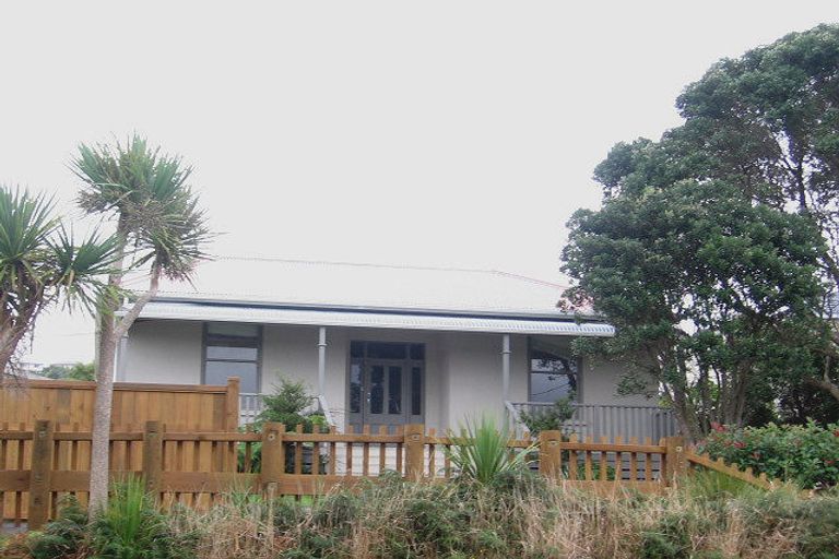 Photo of property in 21 Earp Street, Johnsonville, Wellington, 6037