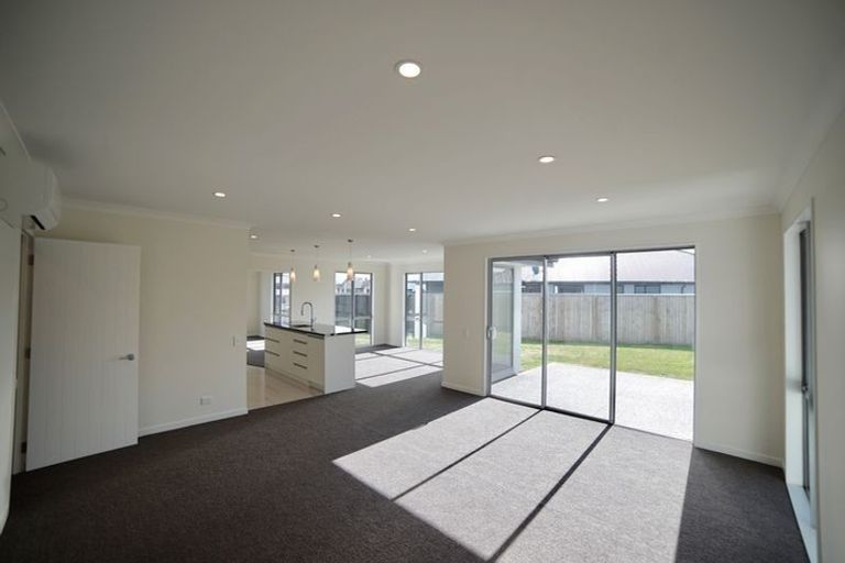 Photo of property in 13 Wakeman Way, Kaiapoi, 7630