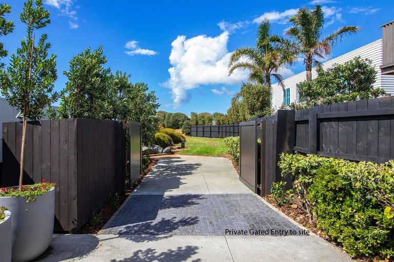 Photo of property in 5 Matariki Street, Omaha, 0986