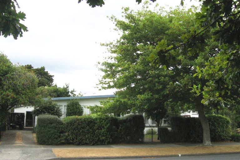 Photo of property in 28 California Drive, Totara Park, Upper Hutt, 5018