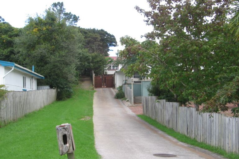 Photo of property in 512 West Coast Road, Oratia, Auckland, 0604