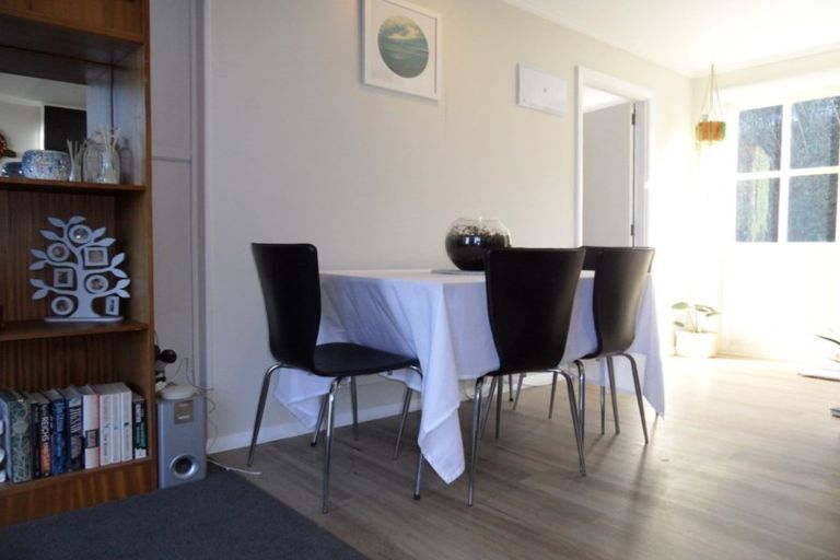 Photo of property in 10 Miro Street, Kaka Point, 9271