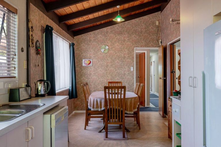 Photo of property in 10 Lockhart Avenue, Milson, Palmerston North, 4414