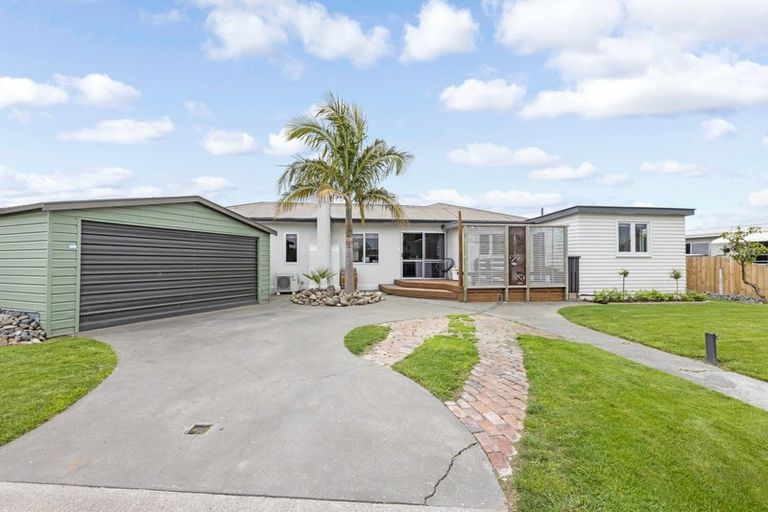 Photo of property in 16 Laurent Place, Greenmeadows, Napier, 4112