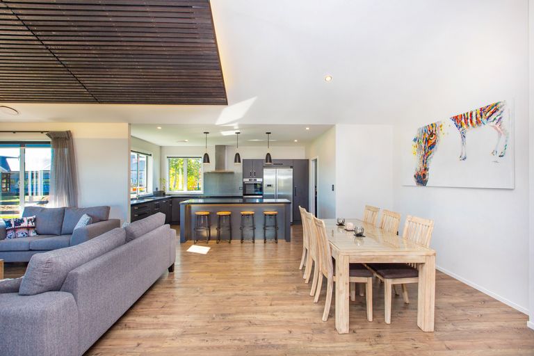 Photo of property in 33 Baxter Michael Crescent, Cambridge, 3434