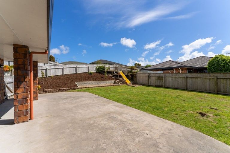 Photo of property in 7 Lambert Way, Paraparaumu, 5032