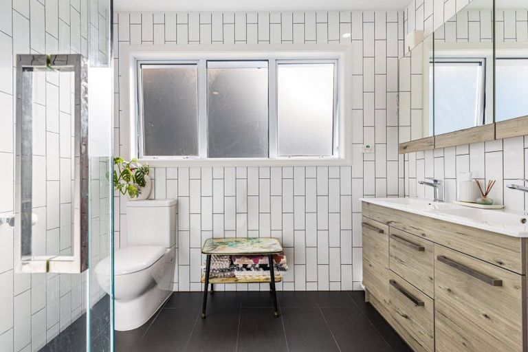Photo of property in 36 Mildmay Road, Henderson, Auckland, 0610