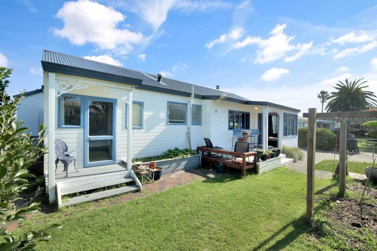 Photo of property in 242 Pukehina Parade, Pukehina, Te Puke, 3189