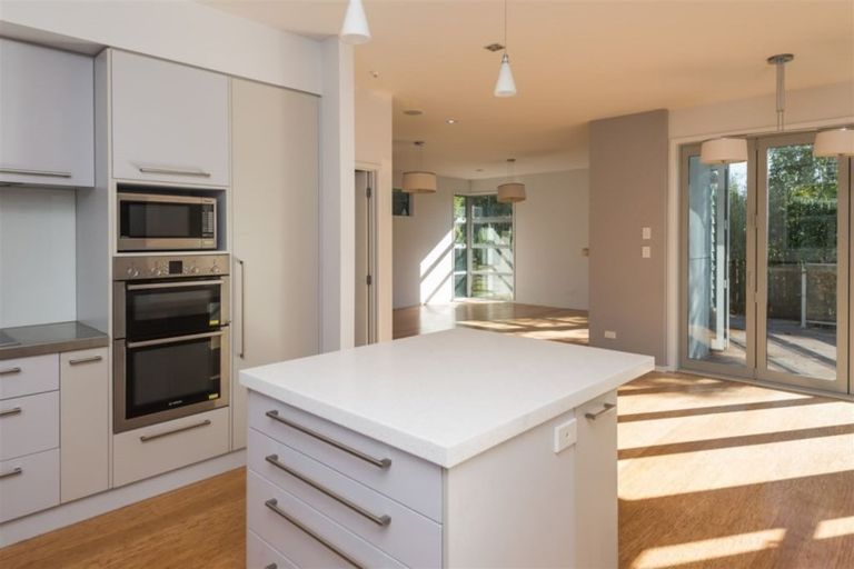 Photo of property in 5 Maurice Knowles Lane, Cashmere, Christchurch, 8022