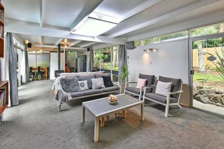 Photo of property in 35 Walpole Avenue, Hillpark, Auckland, 2102