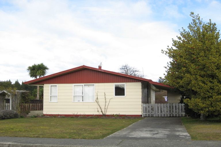 Photo of property in 24 Cleddau Street, Te Anau, 9600