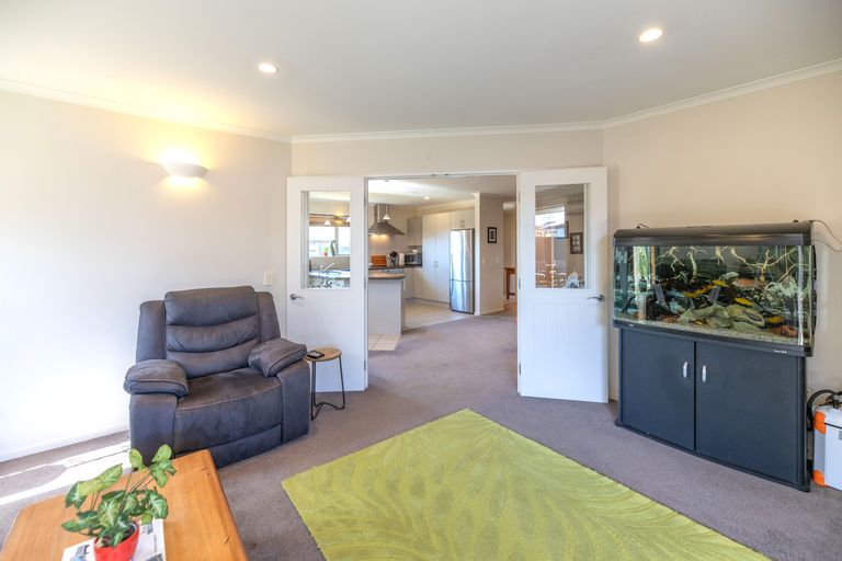 Photo of property in 13 Parkinson Place, Woodend, 7610