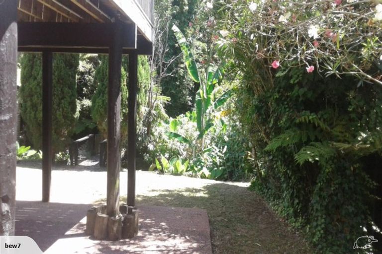 Photo of property in 19 Tiri View Place, Waiake, Auckland, 0630