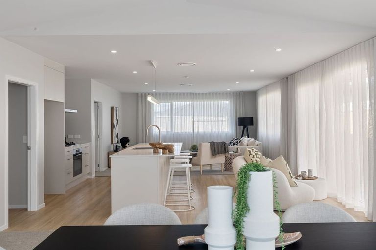 Photo of property in 44 Solitude Crescent, Kelvin Grove, 4470