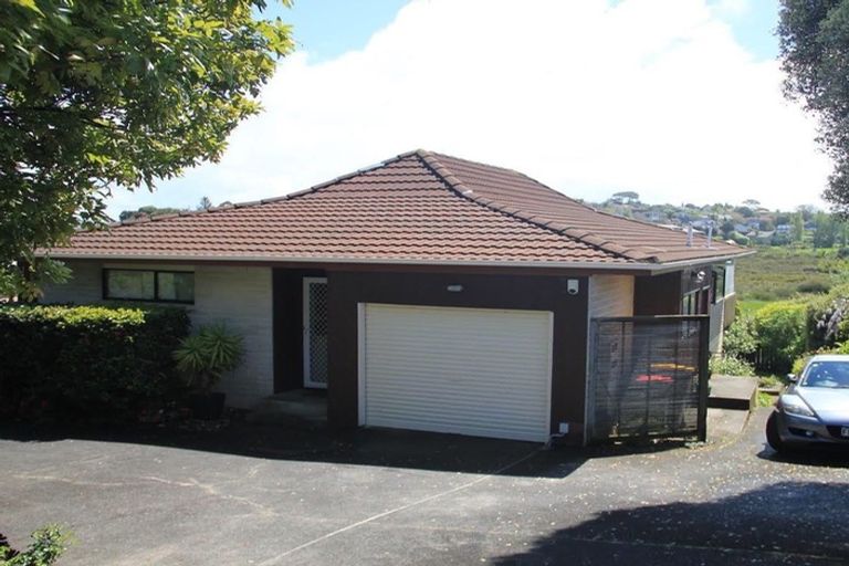 Photo of property in 1/52 Galloway Crescent, Farm Cove, Auckland, 2012