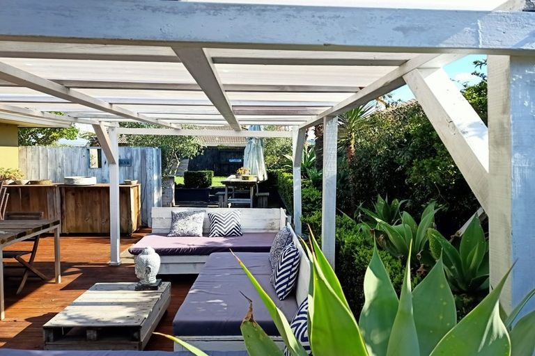 Photo of property in 42 Katerini Grove, Papamoa Beach, Papamoa, 3118