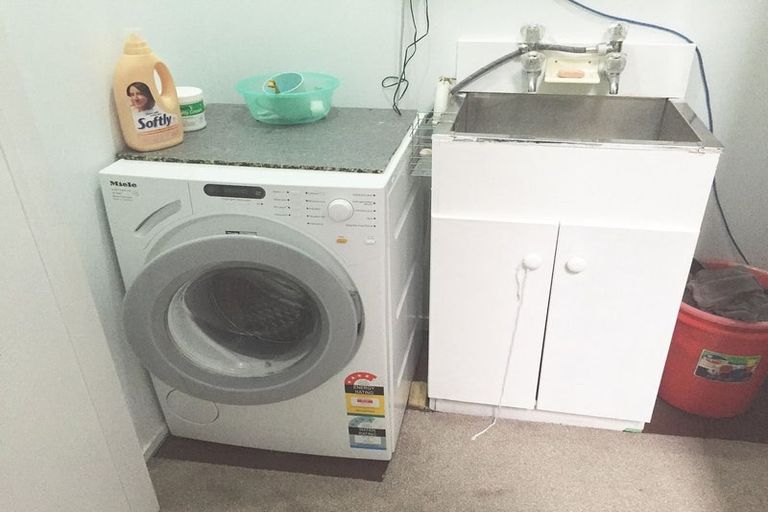 Photo of property in 2 Shirley Road, Parau, Auckland, 0604