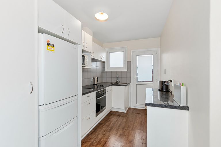 Photo of property in 4/14a Dickson Crescent, Hornby, Christchurch, 8042