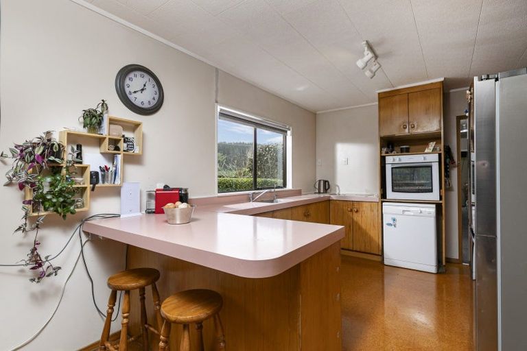 Photo of property in 1187 Peak Road, Helensville, 0875