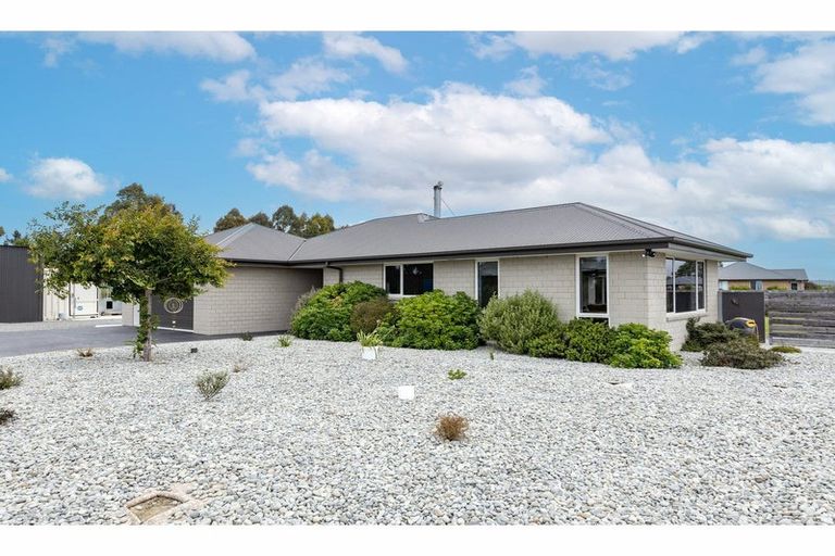 Photo of property in 5 Northside Drive, Waikuku, 7473