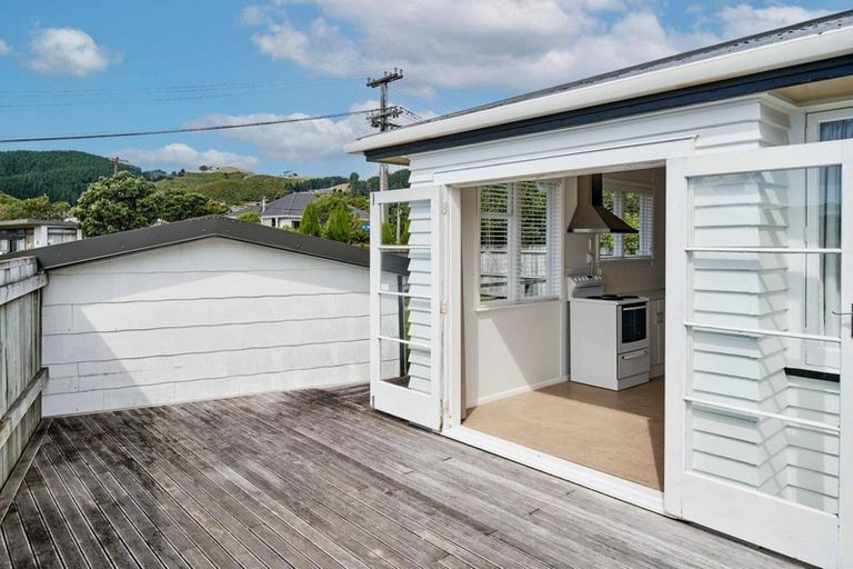 Photo of property in 57a Ranui Terrace, Tawa, Wellington, 5028