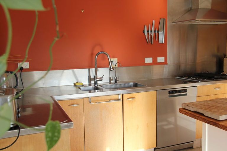 Photo of property in 5 Awa Road, Miramar, Wellington, 6022