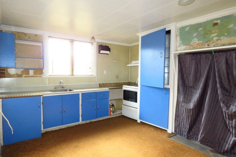 Photo of property in 24 Adderley Street, Westport, 7825