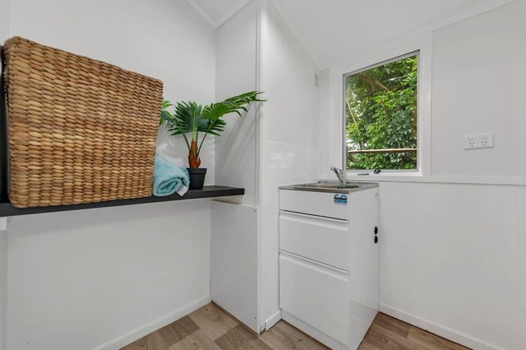 Photo of property in 9 Smedley Street, Manurewa, Auckland, 2102