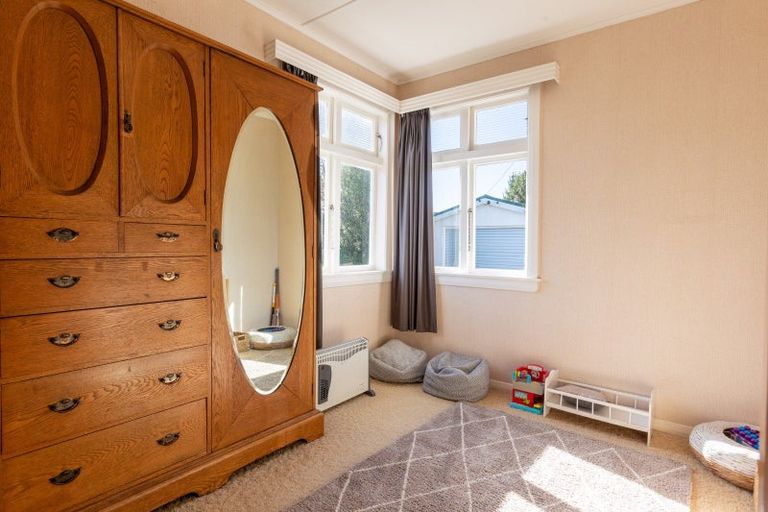 Photo of property in 43 Mcphee Street, Dannevirke, 4930