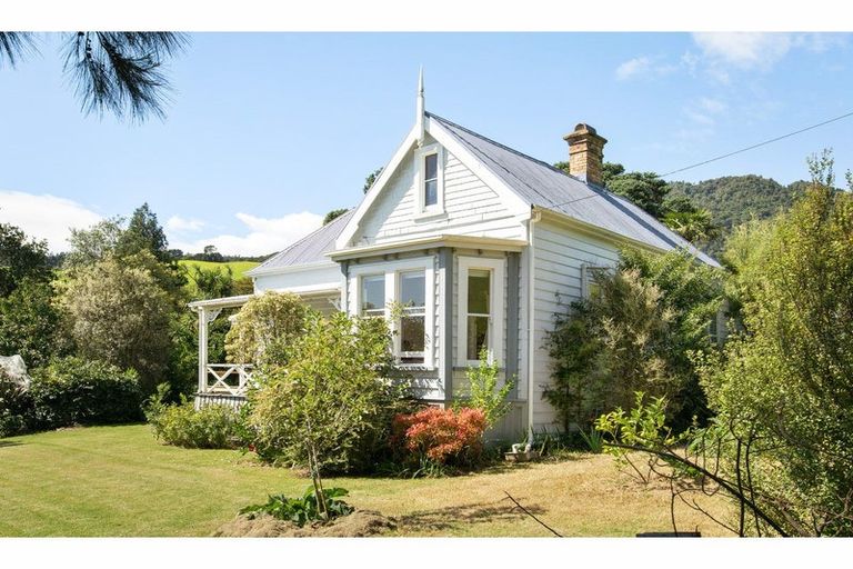 Photo of property in 150 Thames Coast Sh25 Road, Whakatete Bay, Thames, 3575